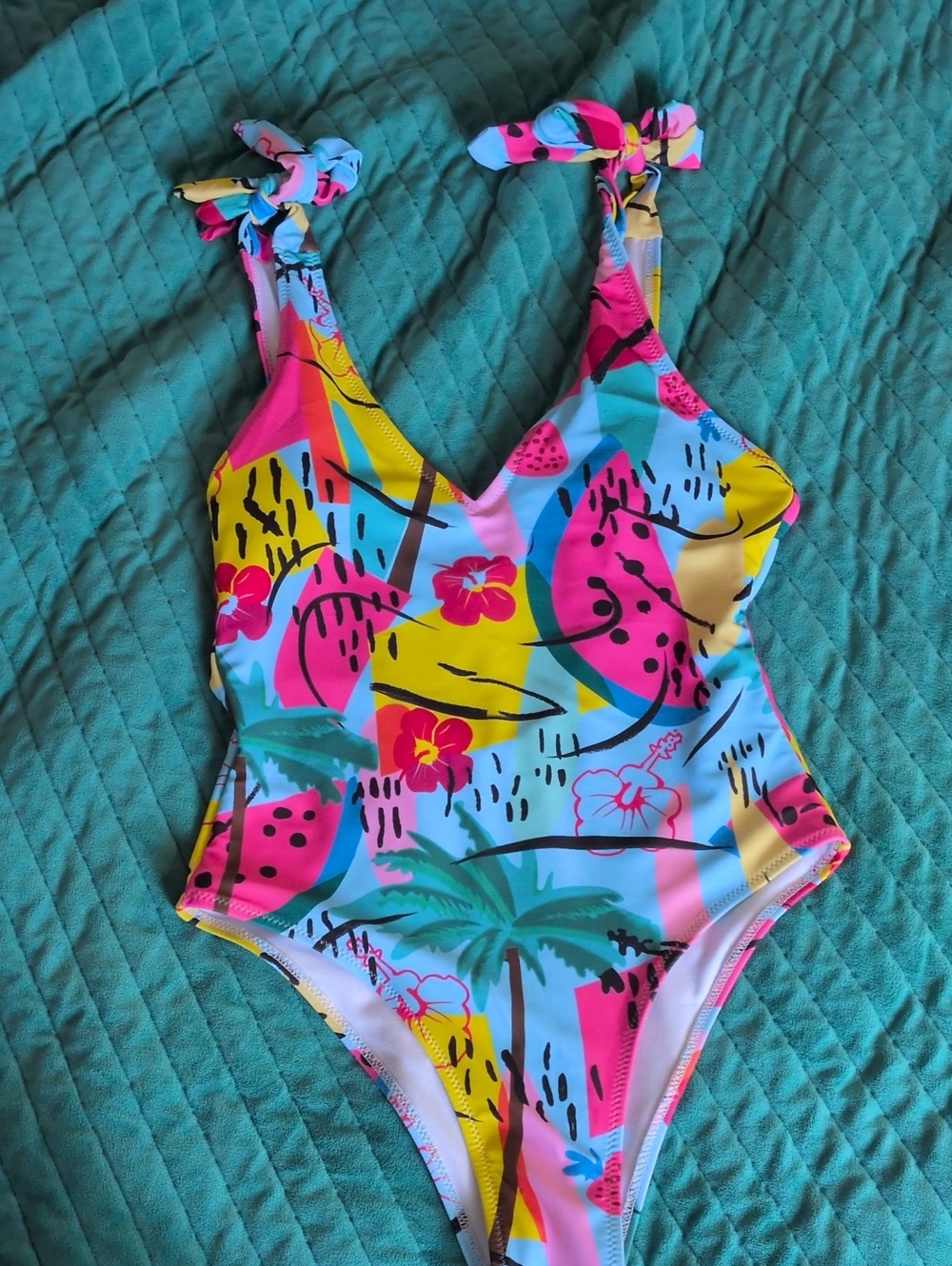 Tropical Print One-Piece Swimsuit - Multicolor